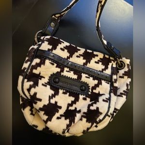 Juicy Couture- Small Houndstooth Crossbody